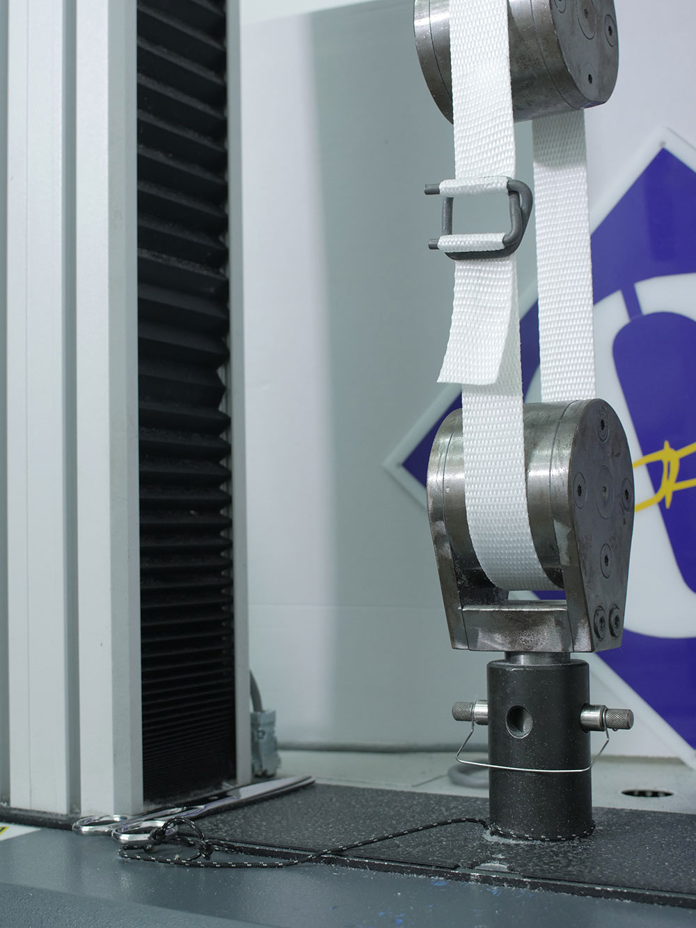 Image of Tensile test device